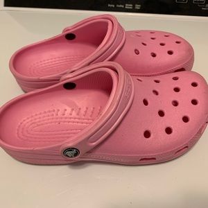 CROCS pink